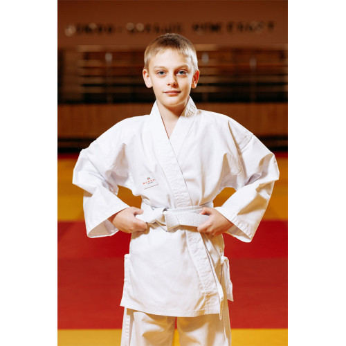 Біле дитяче кімоно для хлопчиків, карате, TM BUDOGI, щільність 240 гр/м.кв.