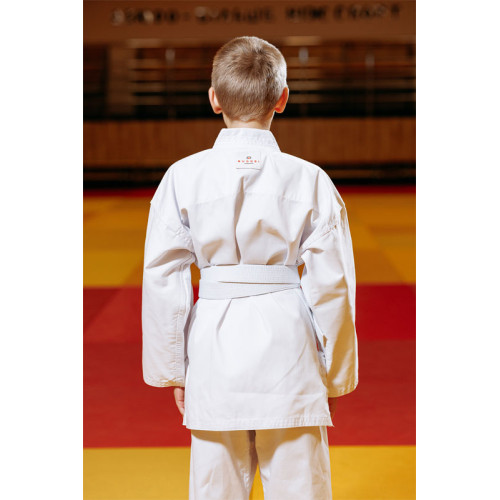 Біле дитяче кімоно для хлопчиків, карате, TM BUDOGI, щільність 240 гр/м.кв.